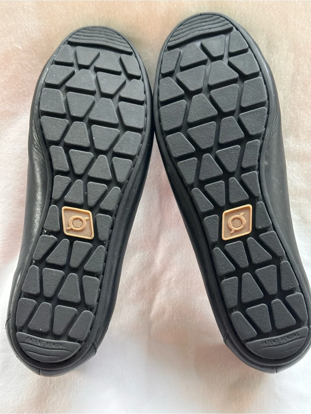 Born Women's Black Leather Slip-On Flats